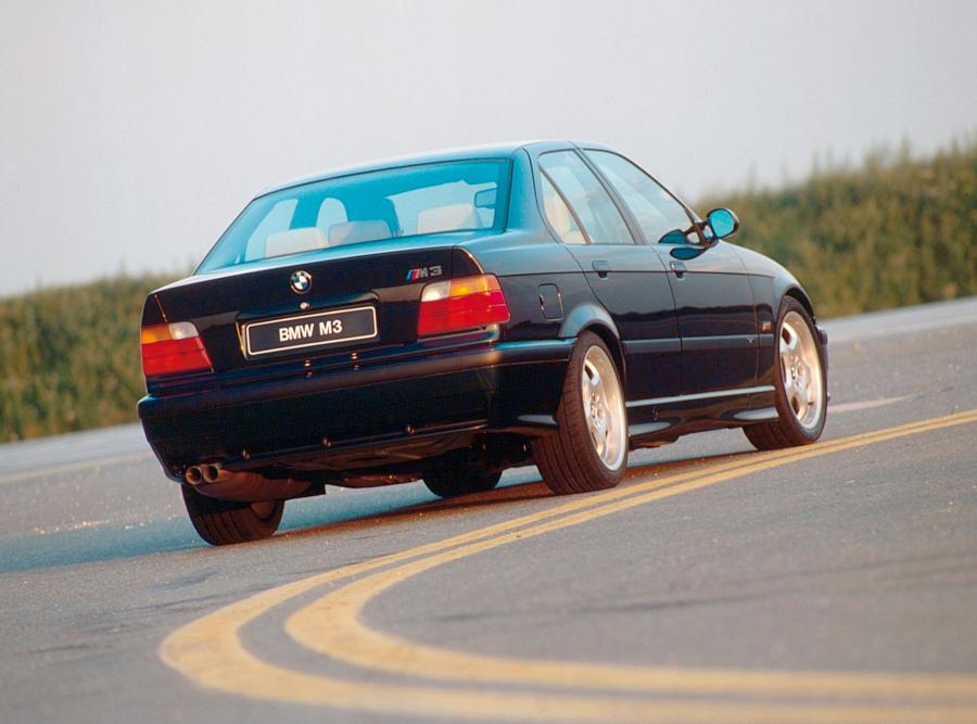  BMW M3 1993 года  (фото 10 из 12)